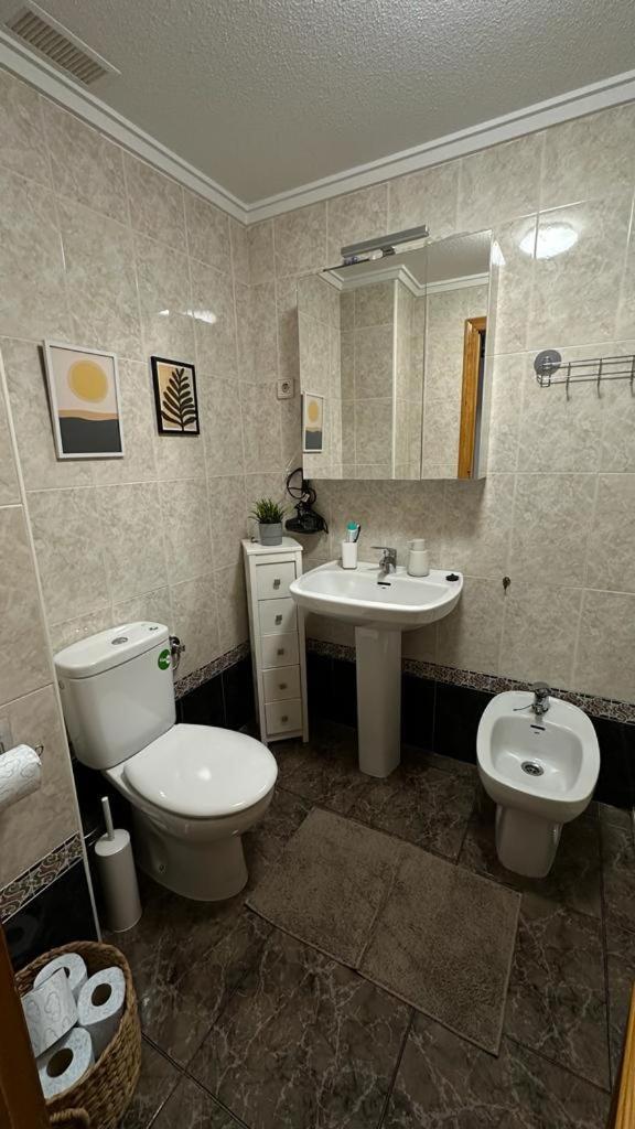 Playa De Los Naufragos Cozy Apartment With Pool Torrevieja Bagian luar foto